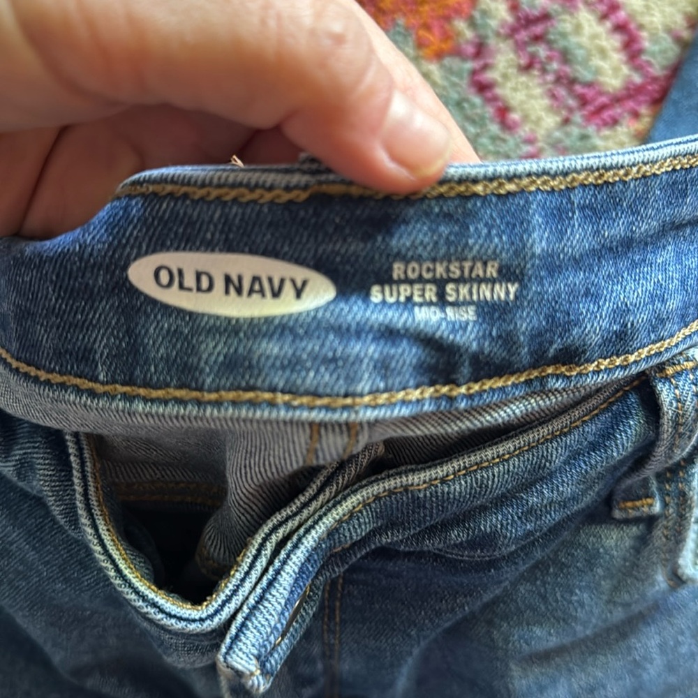 Distressed Skinny Jeans